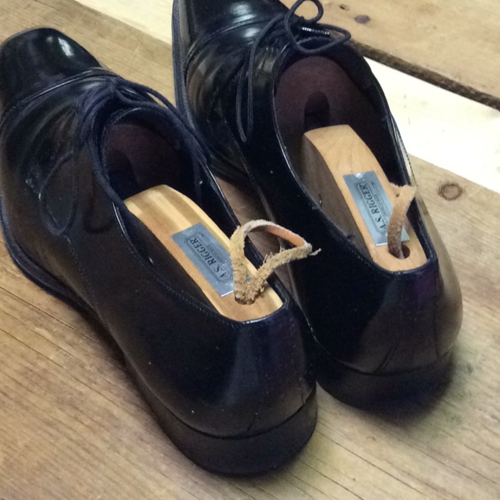Dress Shoes - Picture 2 of 3